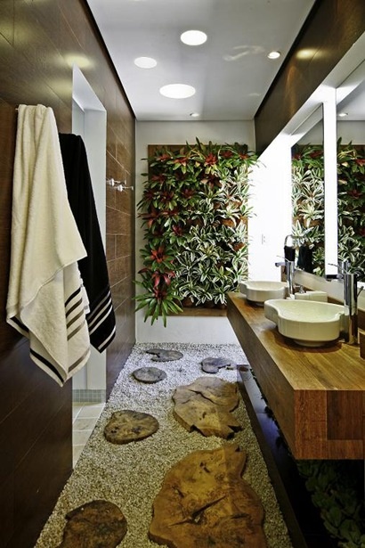 garden_green_feature_wall_bathroom_nature