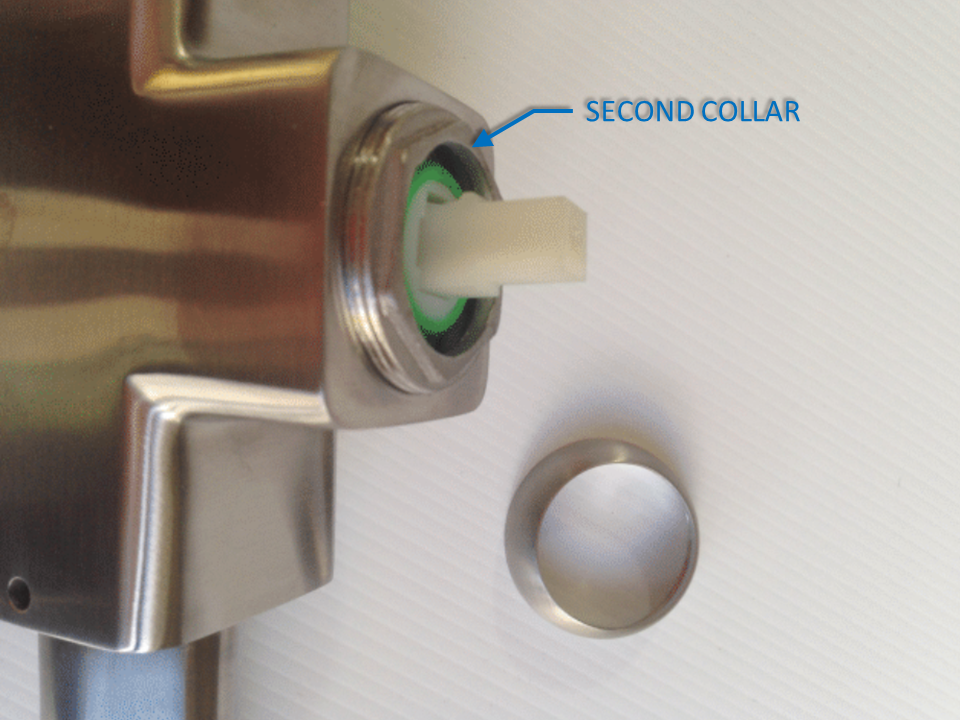 Removing mixer tap threaded collar removing the hex-threaded collar of a mixer tap