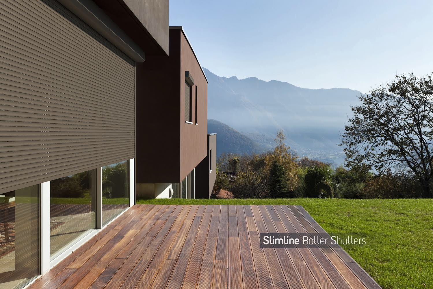 roller shutter house with roller shutter